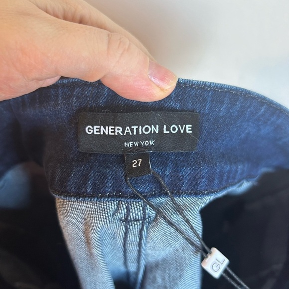 NWT GENERATION LOVE Justine Straight Leg Denim
Pants Silvertone Buttons - Picture 6 of 11